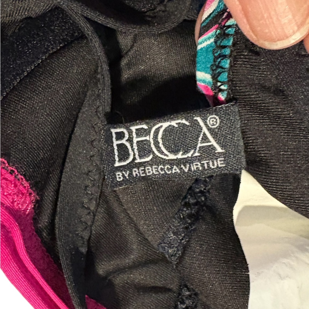 BECCA by Rebecca Virtue bikini top in size S. Abstract Paisley print like new - Picture 3 of 6